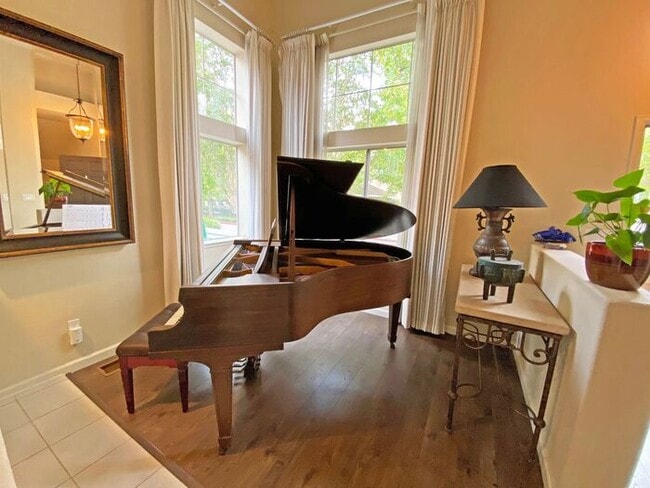 Photo - 478 Mill River Ln