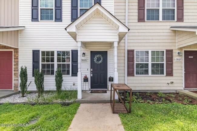 Photo - 2 Bed 2.5 Bath Townhome