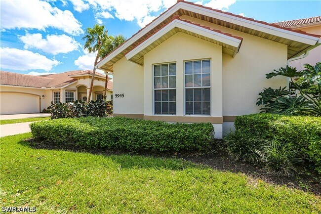 5945 Paradise Cir