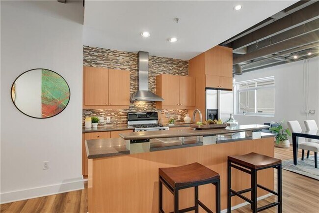 Photo - 805 Peachtree St NE Unit 306