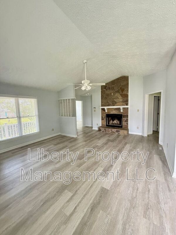 Photo - 1222 Skyline Dr