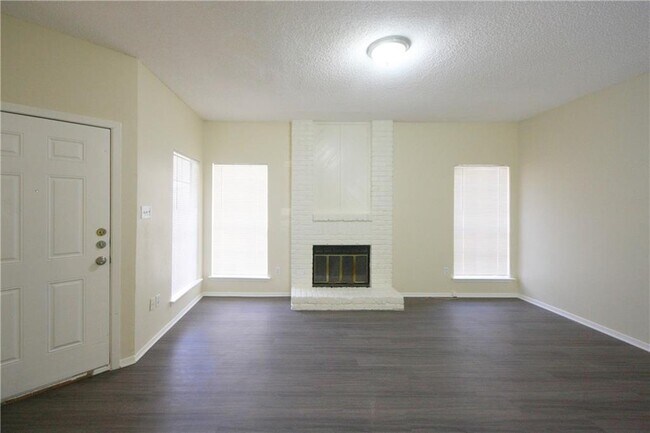 Photo - 11611 April Dr