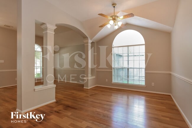 Photo - 2115 Mercoal Dr