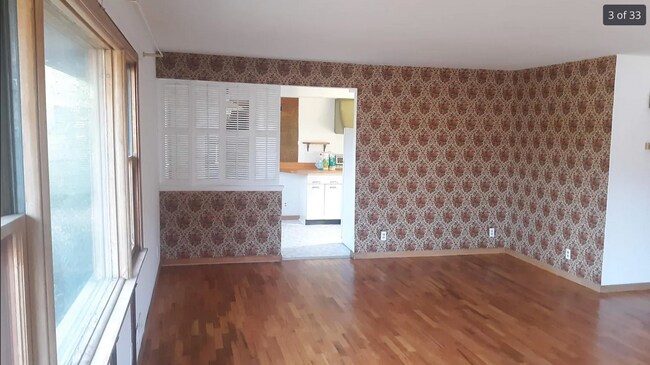 Photo - Beautiful Spacious 3bedroom/2bathroom House