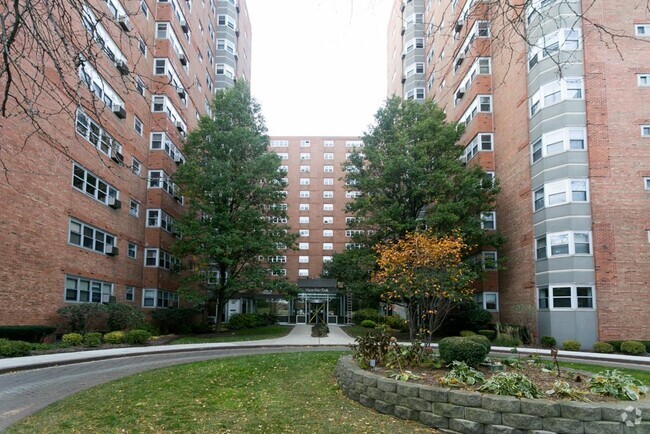 Building Photo - 4950 N Marine Dr Unit M07H Rental