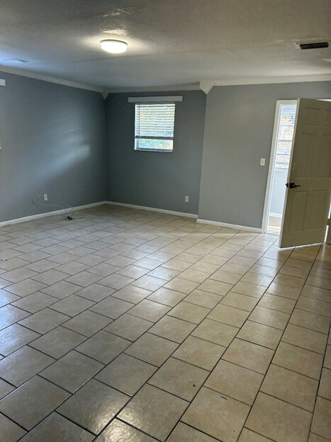 6412 New Kings Rd