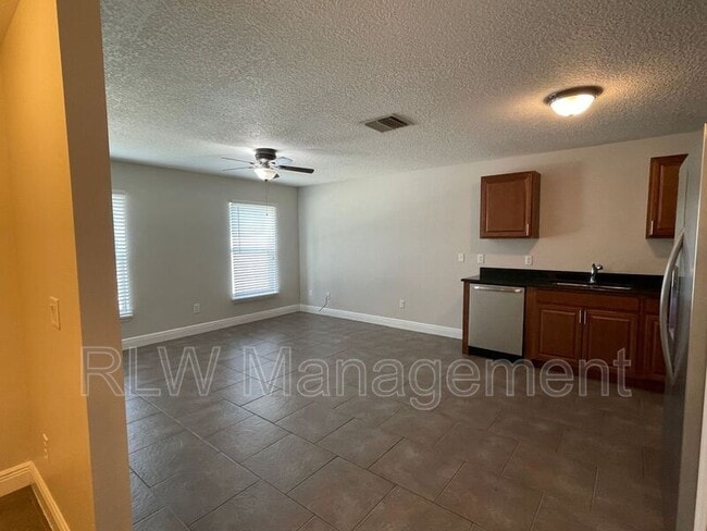 Photo - 528 Citrus Ave