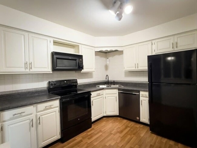 Photo - 2003 W 45th St Unit 207