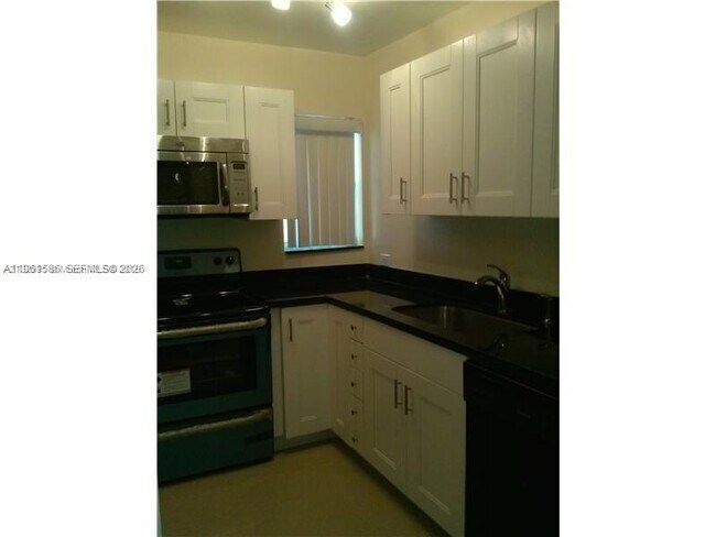 Photo - 5614 Taylor St Unit B