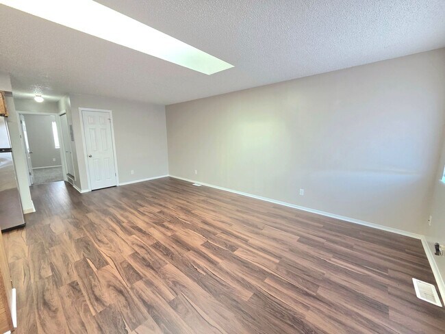 Photo - Large 2 Bedroom Apartment with Peak Views! Unit 922-D