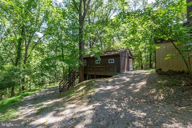 Photo - 160 Greenwood Rd