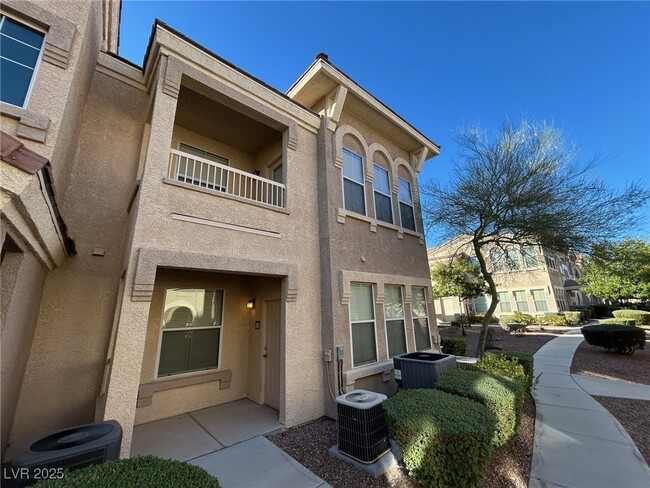 Building Photo - 10550 W Alexander Rd Unit 1202