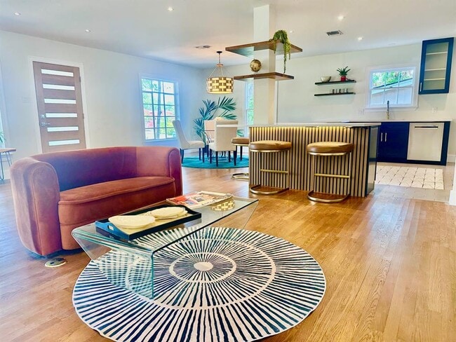 Photo - 4406 Airport Blvd