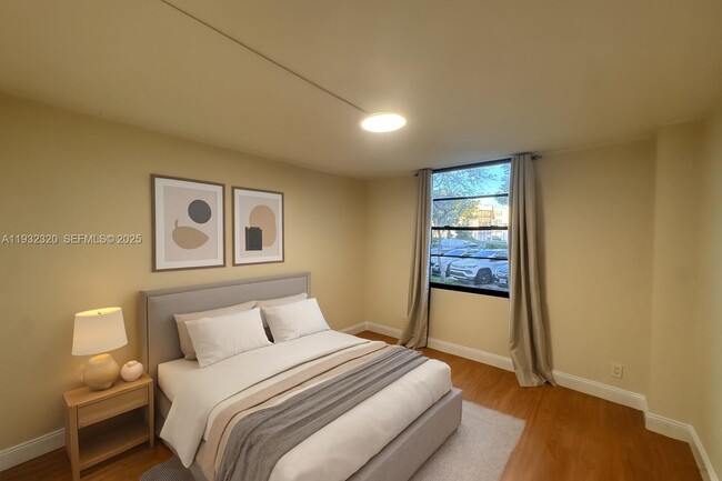 Photo - 20400 W Country Club Dr Unit 115