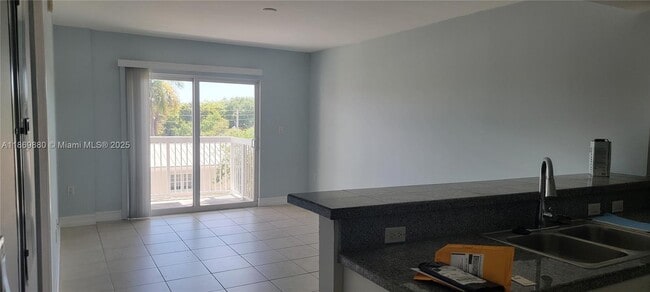 Photo - 2740 SW 28th Terrace Unit 405