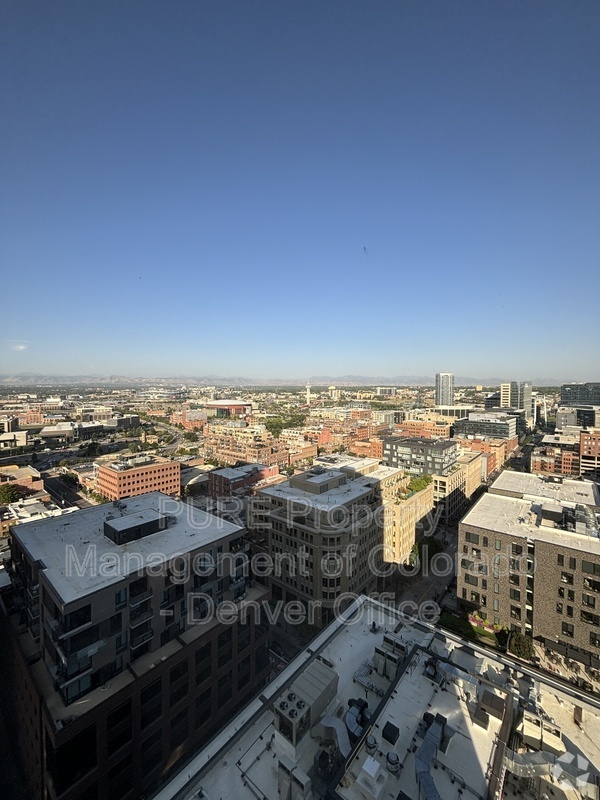 Building Photo - 1625 Larimer St Unit Apt 2607