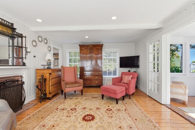 Photo - 11 Friendship Ln