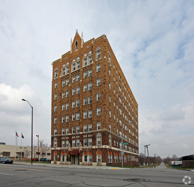 Building Photo - Mayfair Apartments