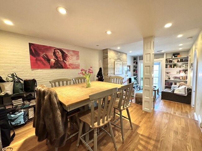 Photo - 124 Beacon St Unit 5R