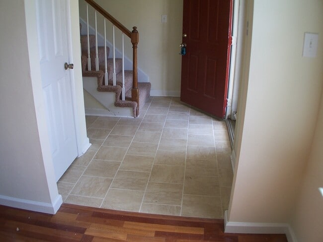 Photo - 1593 Winthrope Dr