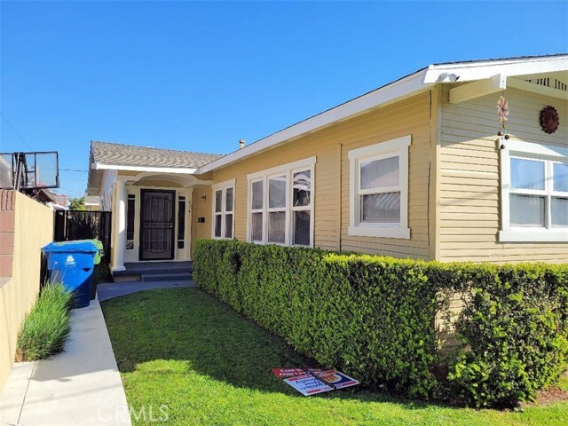 Photo - 674 W 20th St Townhome