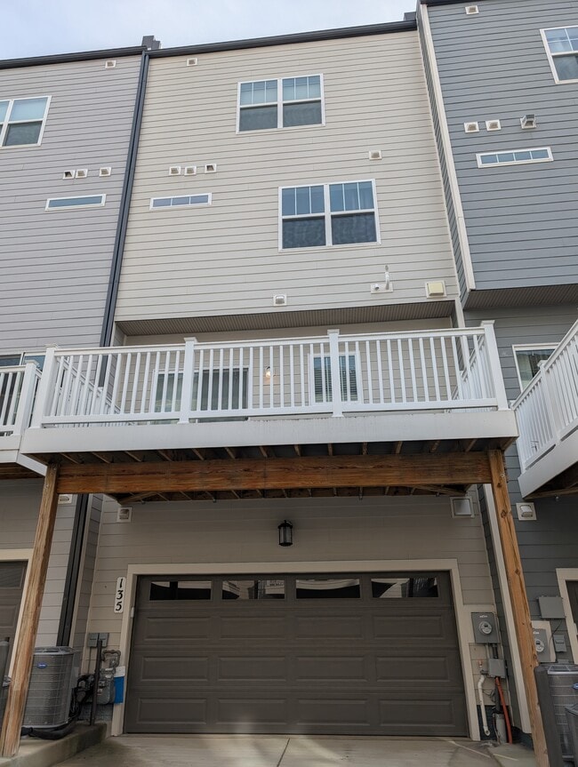 Photo - 135 Dickenson Dr