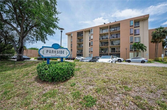 Building Photo - 9220 Fontainebleau Blvd Unit 202
