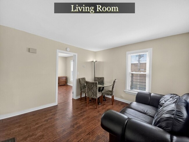 Photo - RF: 1157-1159 E. Main Unit #2