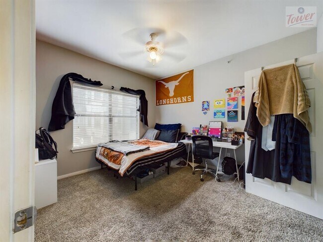 Photo - 2502 Leon St Unit 313