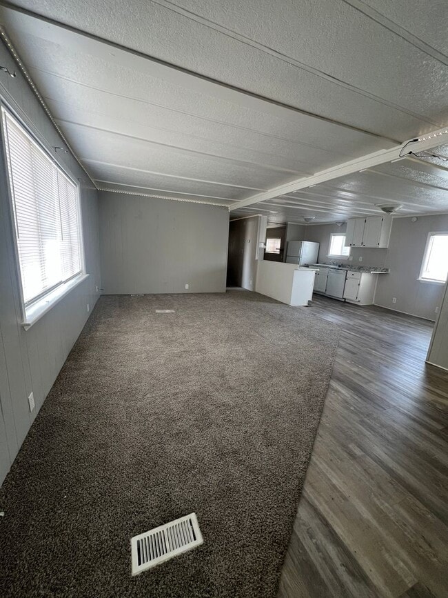 Photo - Large Three Bedroom In Chubbuck