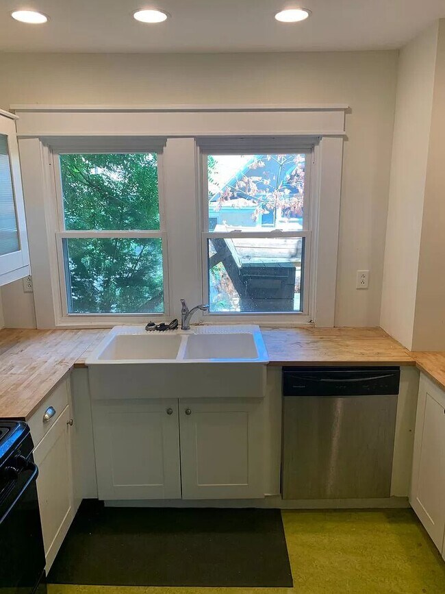 Photo - 308 S Madison St Apartamento Unidad 1