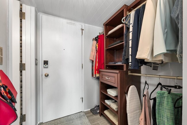 Photo - 375 Endicott St N Unit 104