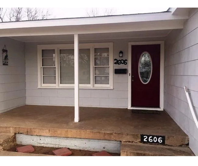 Photo - 2606 42nd St