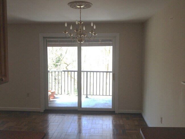 Photo - 4114 Davis Pl NW