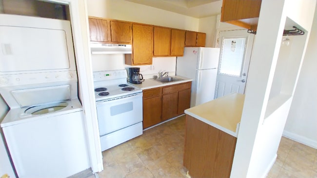 Building Photo - 2646 N Calvert St Unit C Rental