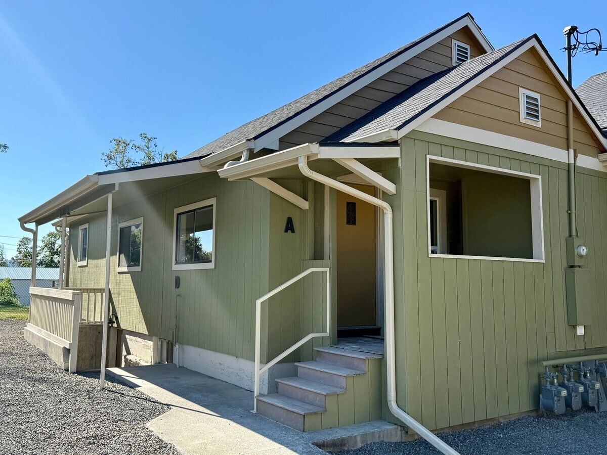 FULLY REMODELED 3 bedroom 1 bath Rental - FULLY REMODELED 3 bedroom 1 bath Rental Unidad A
