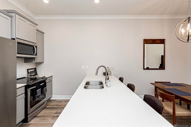 Photo - 17509 Comfort Blvd