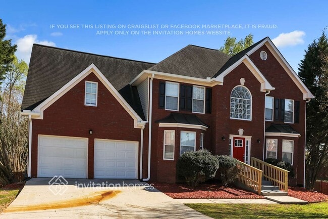 Photo - 729 Coach Way