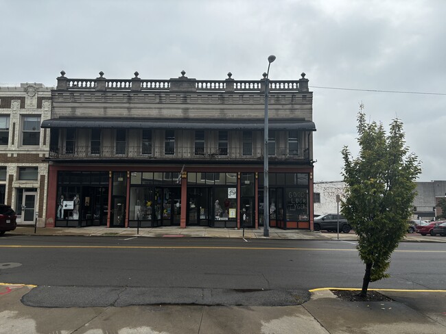 Photo - 36 W 4th St Unit 36 12