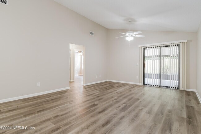 Photo - 8761 Pinevalley Ln