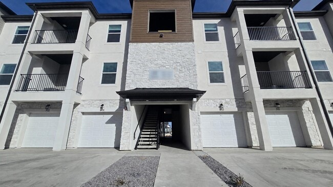 Photo - 13073 Newbridge Ln Unit E 203