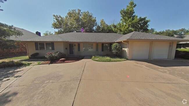 Building Photo - 709 NW Heinzwood Cir Rental
