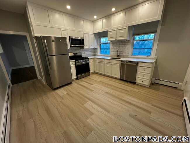 Photo - 158 Holland St Unit 1