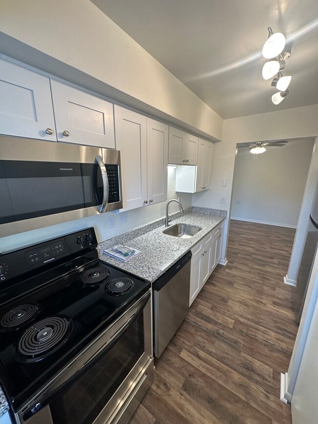 Photo - Foxcroft Village Apartments