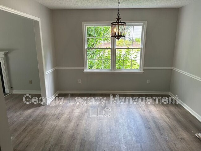 Photo - 121 Winthrop Way