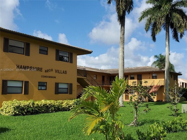 Building Photo - 9203 NW 38th Dr Unit 2