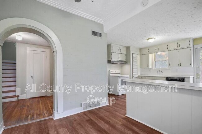 Photo - 2625 S University Dr