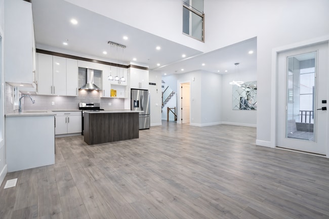 Photo - 36701 Carl Creek Cres