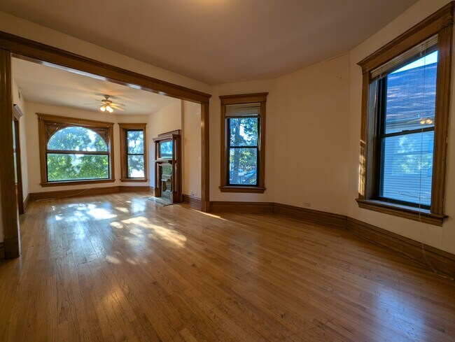 Photo - 2120 N Whipple St Apartment Unit #2118-1