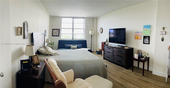 Photo - 1455 N Treasure Dr Unidad 5M